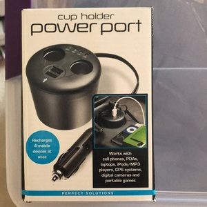 Cup holder Power port